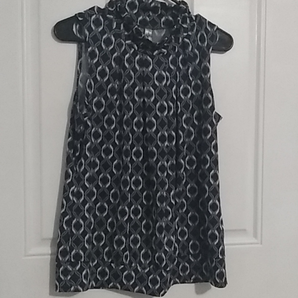 Mock Turtleneck sleeveless Blouse